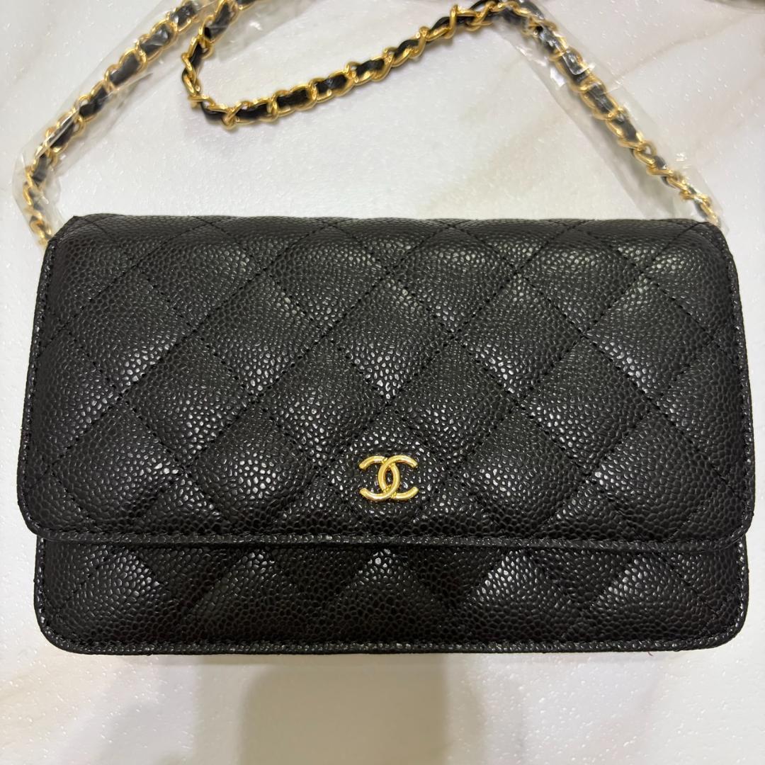 CHANEL 　シャネル　ノベルティ ショルダー バック 　ゴールド　ブラック