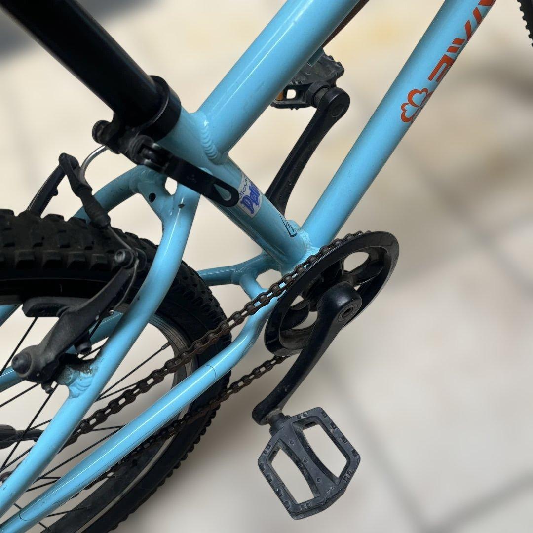 ヨツバサイクル22インチ ラムネブルー 子供自転車　大阪引き取り限定