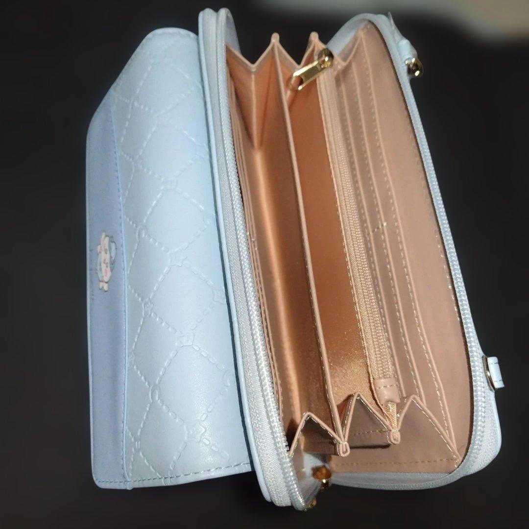 ハチワレがデザインされた「お財布ポシェット（スマホポシェット）」と「長財布」