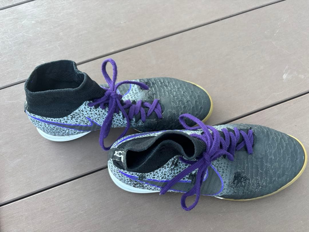 ナイキ マジスタ フットサルシューズ