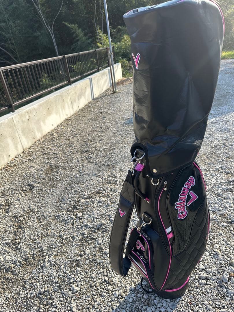 Callaway エナメル キャロウェイ キャディバッグ 黒/ピンク レディース