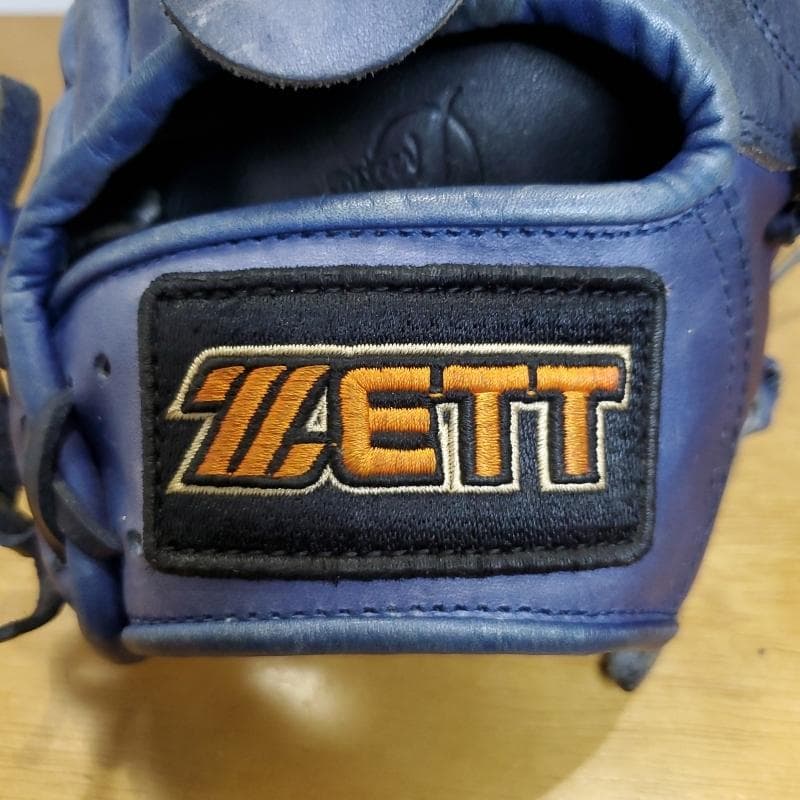 ZETT ゼット 日本製 井川慶モデル 旧ラベル 投手用 軟式グローブ