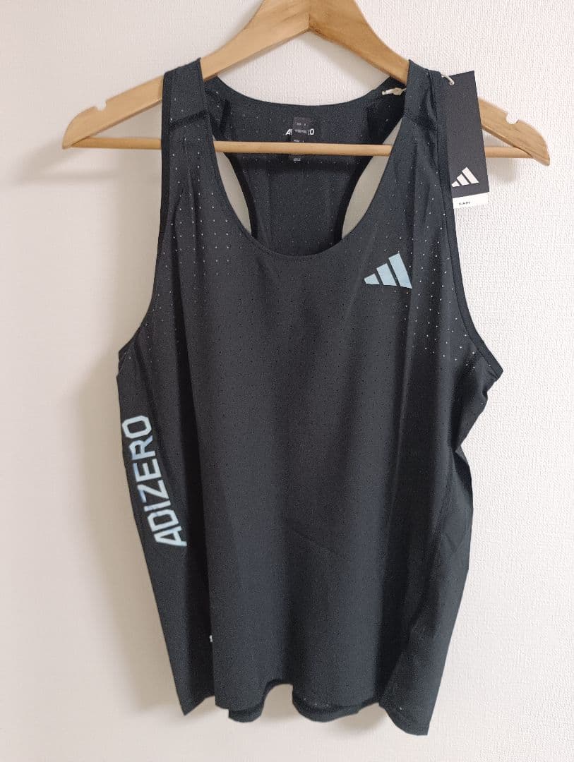 【新品】アディダス　アディゼロ　シングレット　Mサイズ
