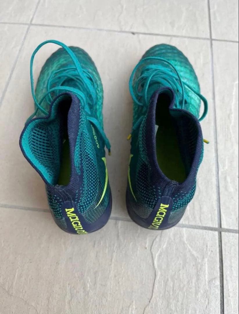 Nike マジスタ