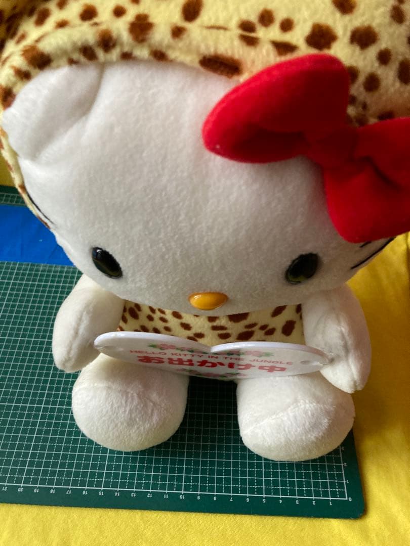 ✳️キティちゃんヒョウ柄　被り物ぬいぐるみ‼️✳️豹柄お出かけ中　かぶり物かぶりもの