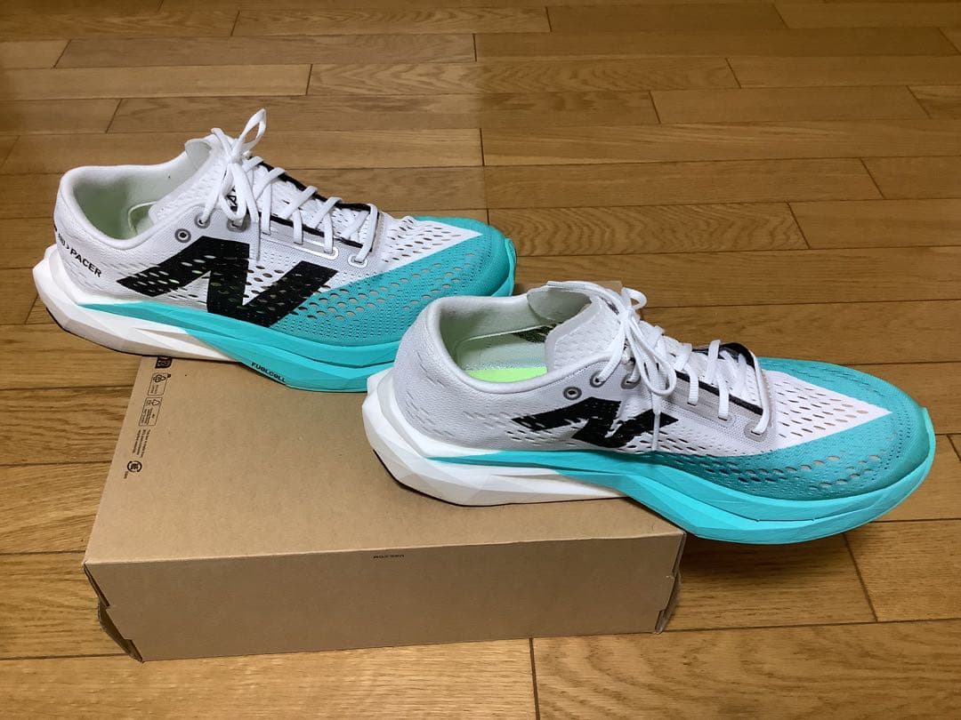 スパイク・シューズ Newbalance FuelCell SC Pacer V2 27.5cm