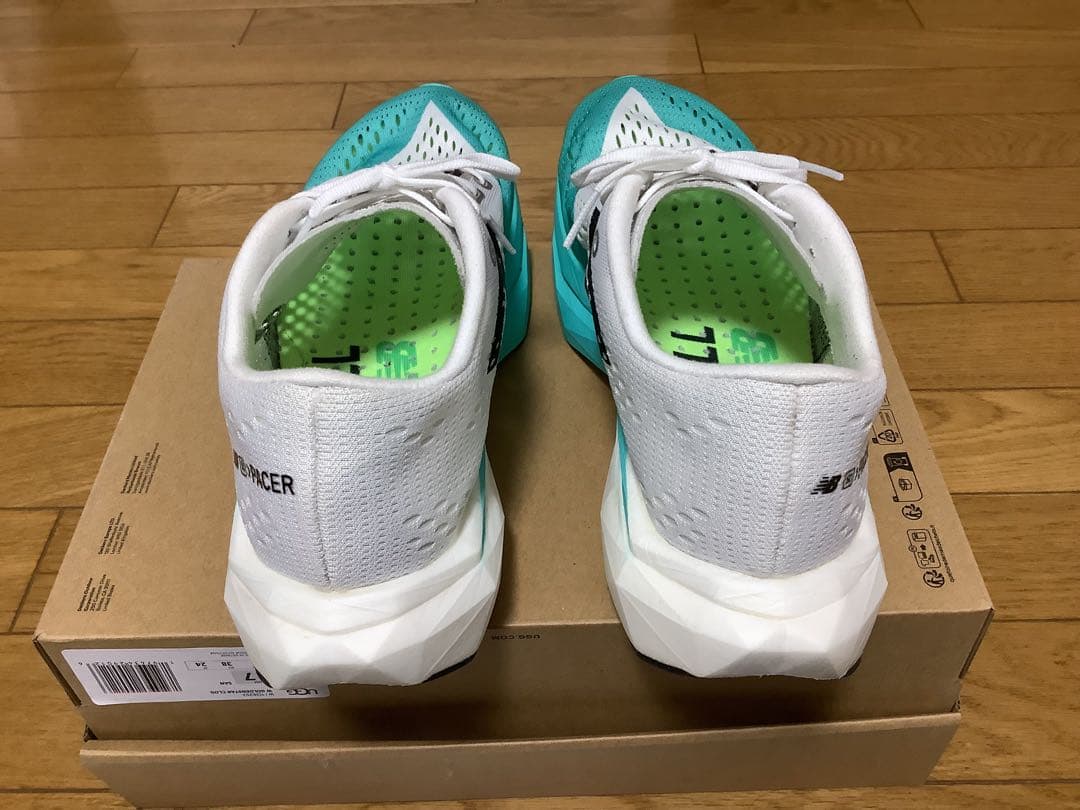 スパイク・シューズ Newbalance FuelCell SC Pacer V2 27.5cm