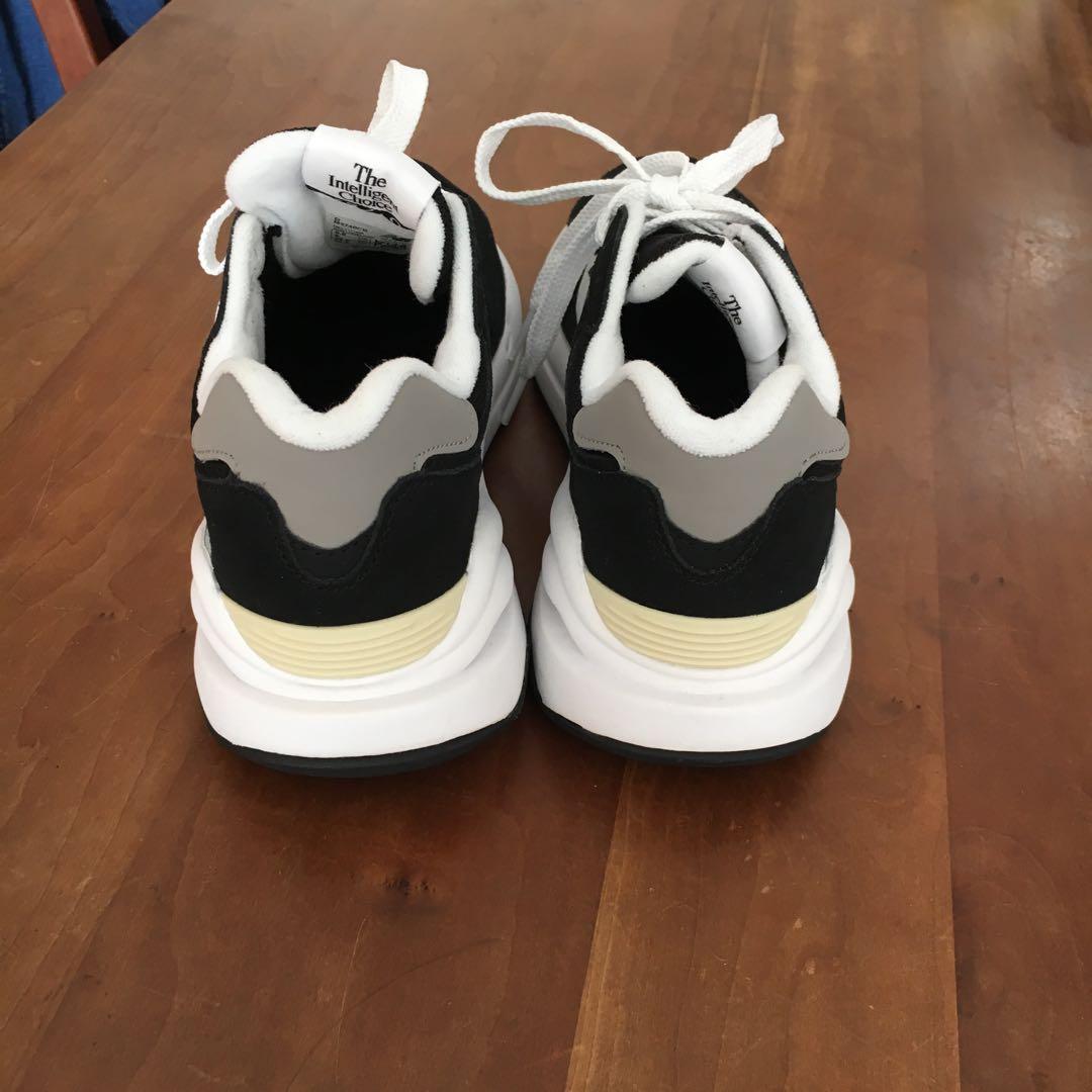 new balanceスニーカーブラック24.5cm