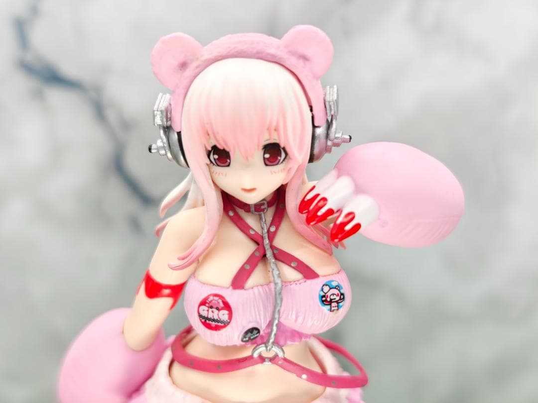 GRG × すーぱーそに子 レースクィーンフィギュア＆タイトー制服フィギュア