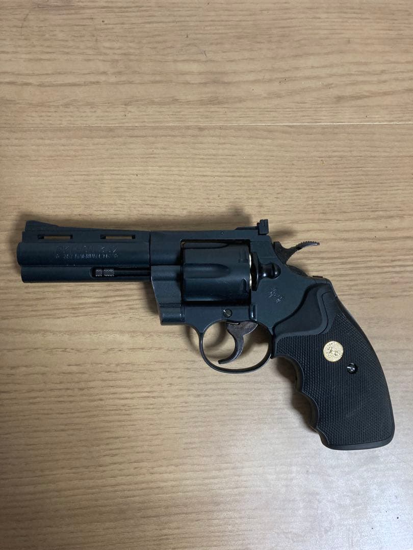 東京マルイ　コルトパイソン　357 mag. 4inch