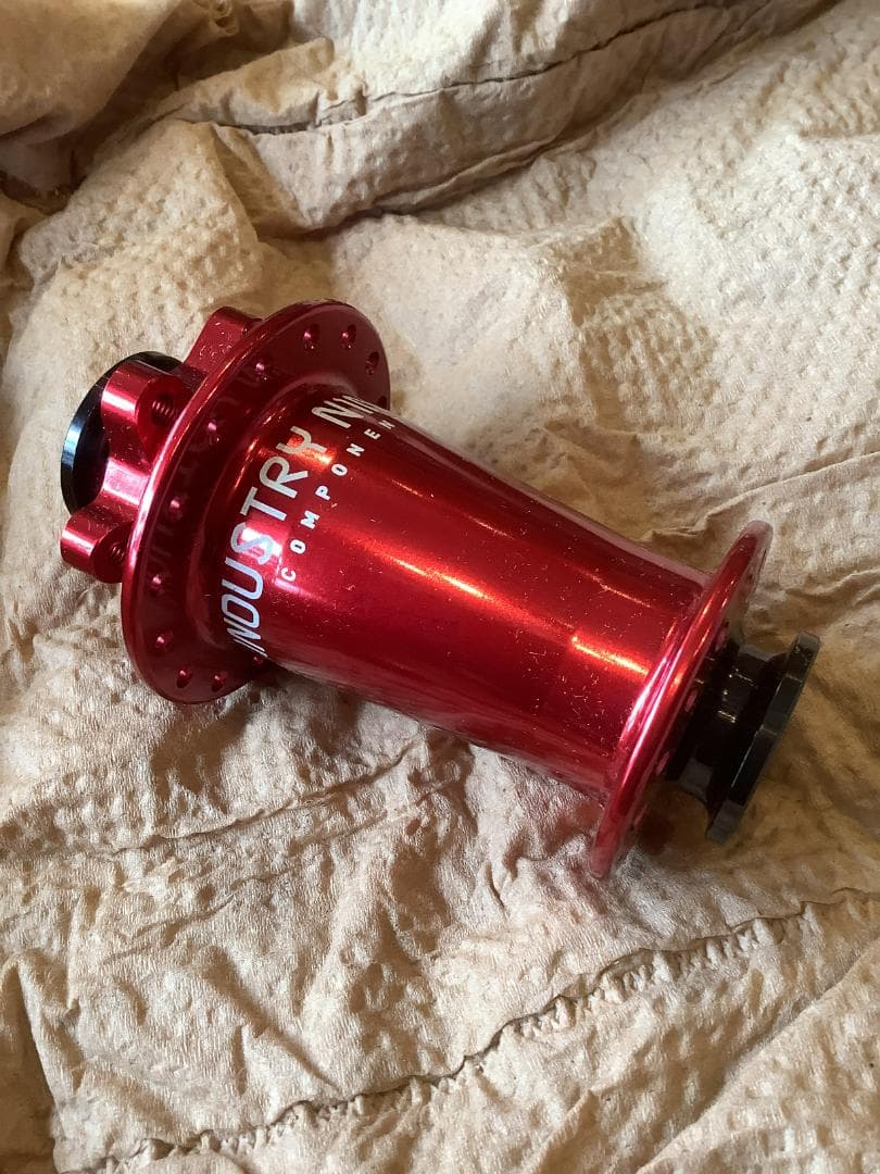 【新品未使用】Industry Nine Hydra Fハブ 32H レッド