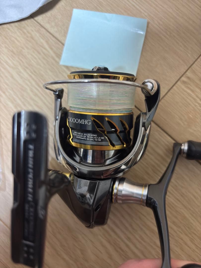 美品　SHIMANO TWIN POWER C3000MHG スピニングリール