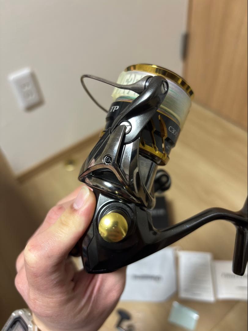 美品　SHIMANO TWIN POWER C3000MHG スピニングリール