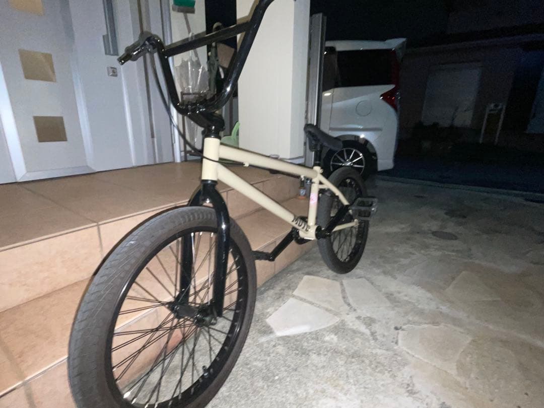 MOTO BMX 20インチ ベージュ最終値下げはやいもの勝ち