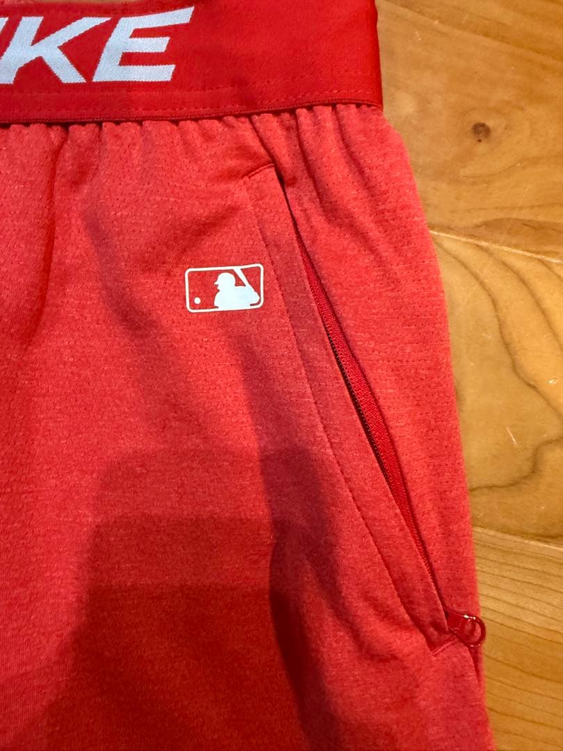 新品同様　Nike ナイキカージナルスレッドショートパンツ　日本Lサイズ