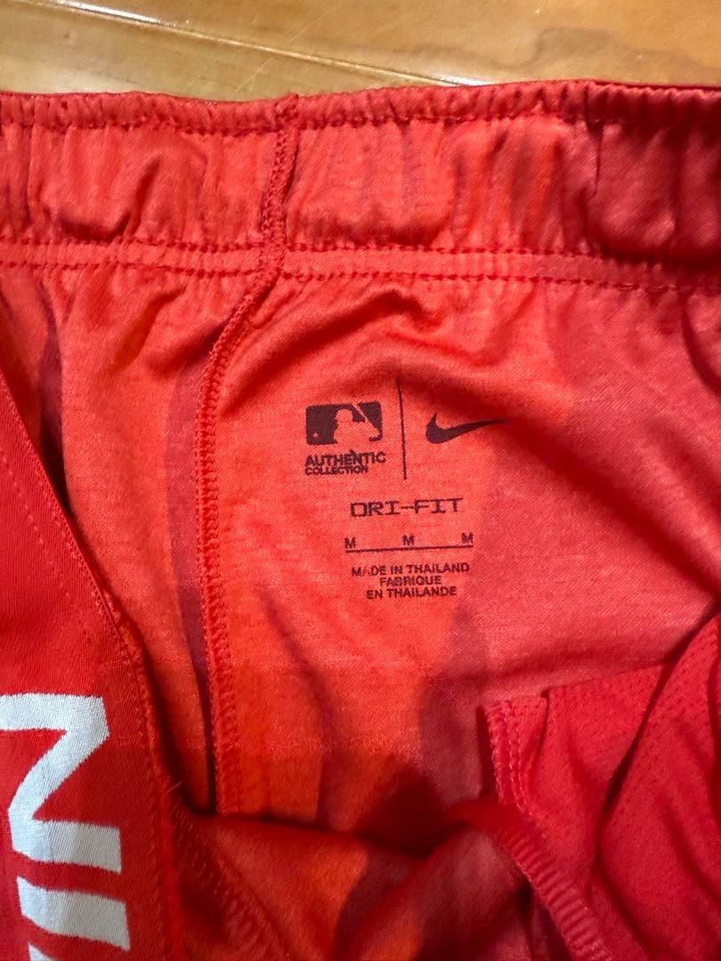新品同様　Nike ナイキカージナルスレッドショートパンツ　日本Lサイズ