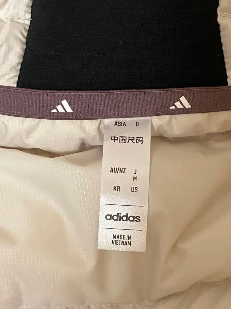 adidas ダウンベスト ホワイト/ブラック