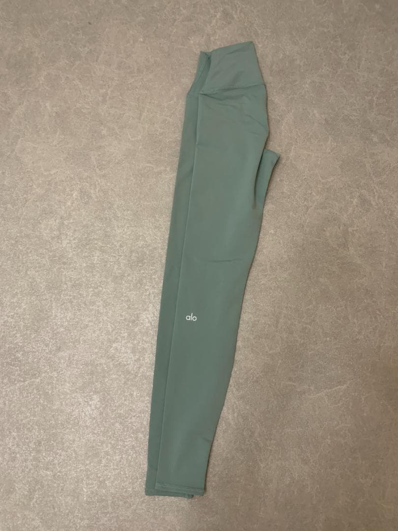 alo YOGA ハイウエスト AIRBRUSH レギンス