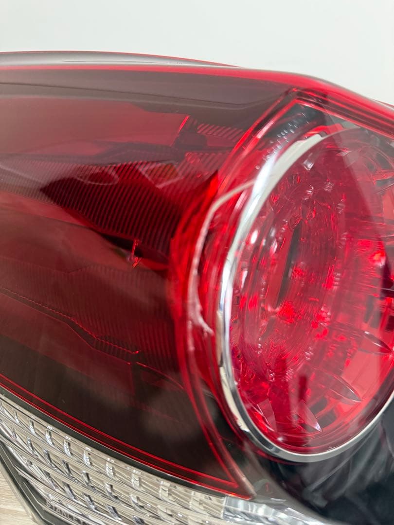 【美品】21クラウン アスリート 後期テールランプ左外側 純正