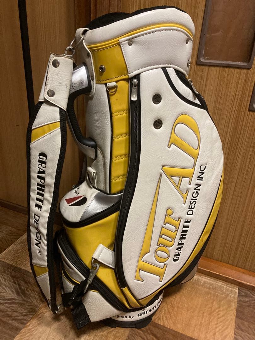 Tour AD 3点式ツアーキャディーバッグ　フード付属