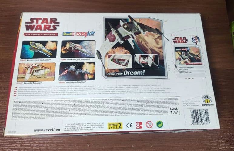 Revell レベル V-19 トーレント・スターファイター