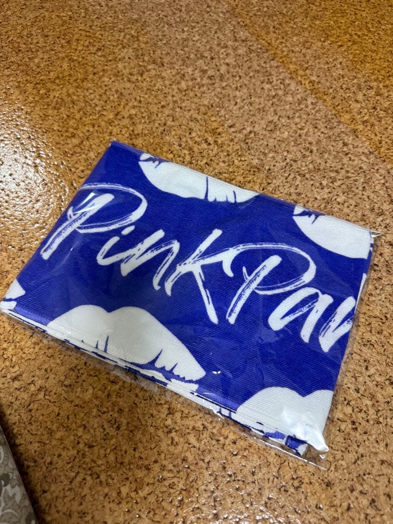 pinkpantheress ツアータオル