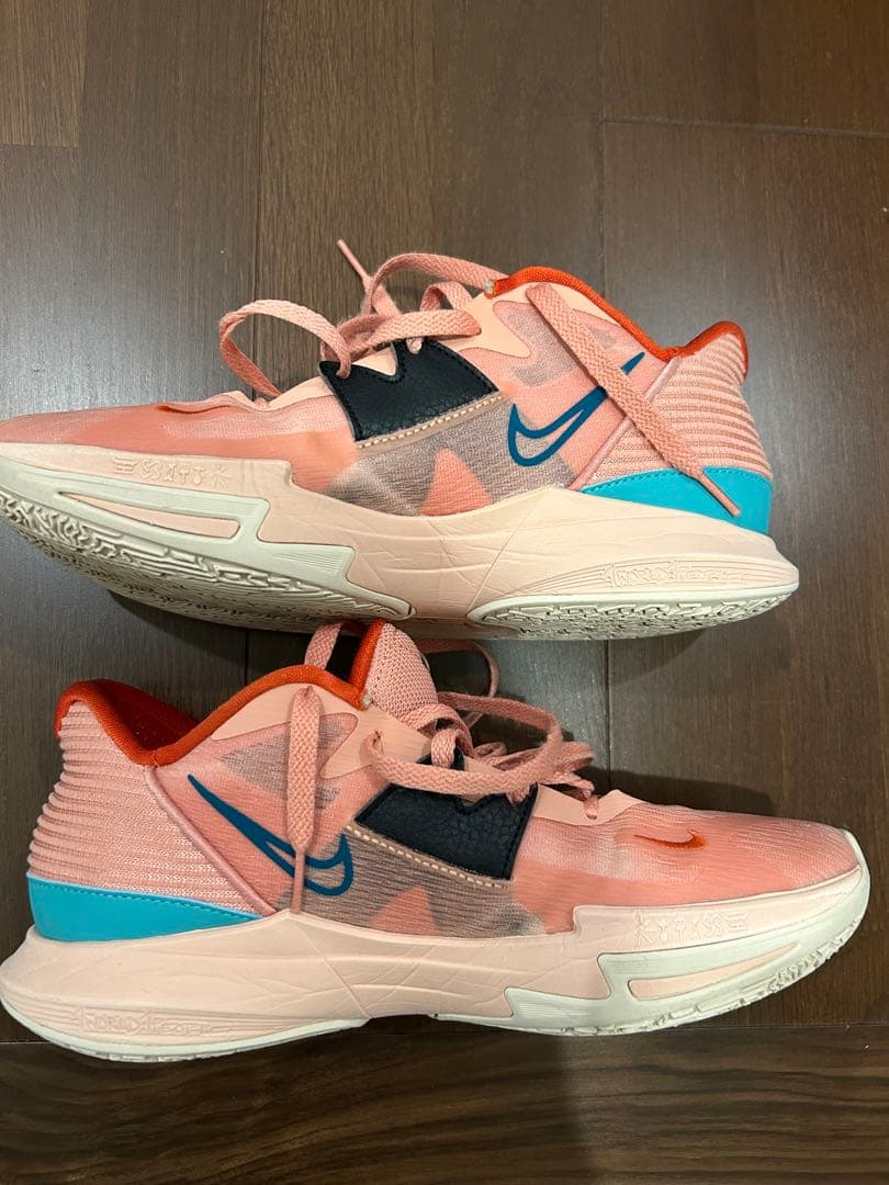 Nike kyrie 5 low カイリー