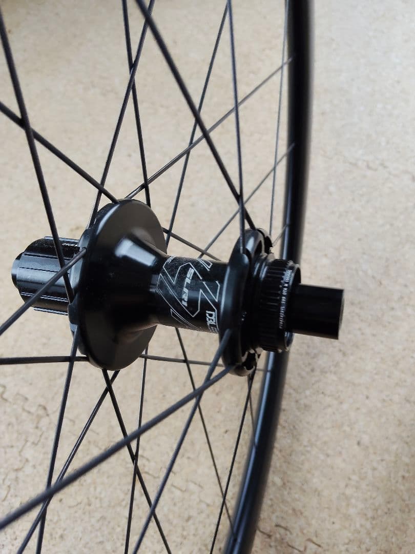 GIANT ホイール SLR1 DISC Carbon　700×17C