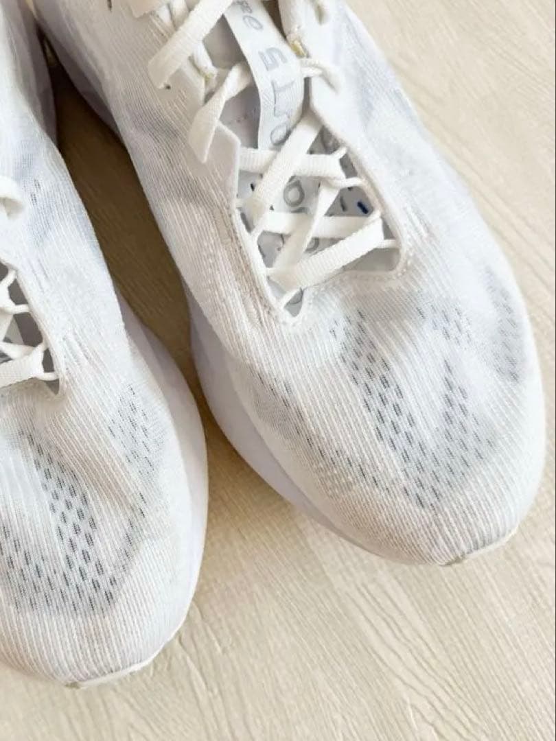 【美品】アシックス NOVABLAST 5 ランニングシューズ
