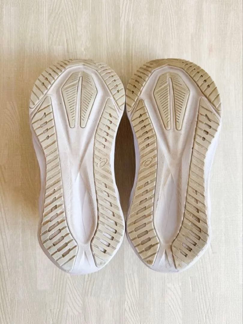 【美品】アシックス NOVABLAST 5 ランニングシューズ