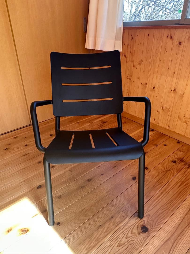 テーブル・チェア・ハンモック TOOU Outo Lounge Chair with Arms