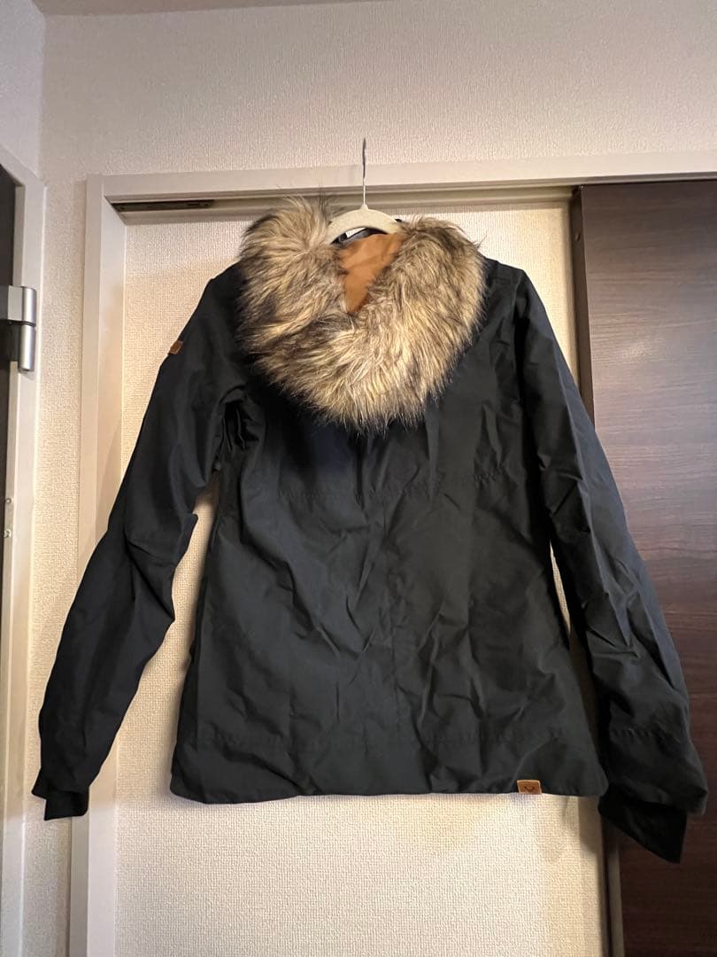 ロキシー　ブラックスノーボードウェア（ファー付き）