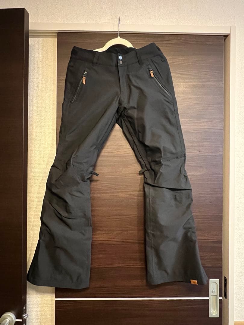 ロキシー　ブラックスノーボードウェア（ファー付き）