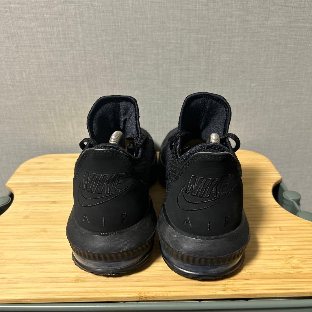 米国限定カラーLebron16 Nike Lakers