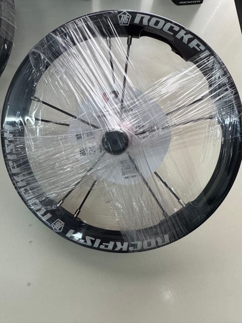 ロックフィッシュ　ホイール　R6 新品　タイヤセット　ストライダー　ランバイク