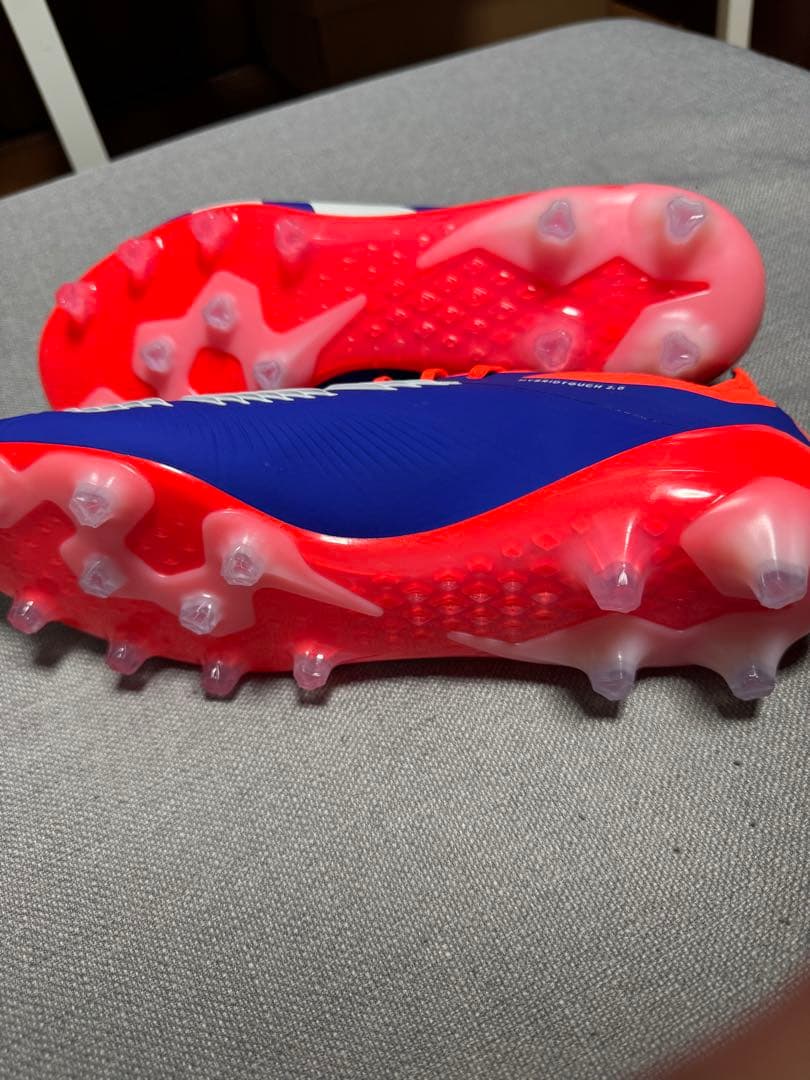 アディダス プレデター サッカーシューズ