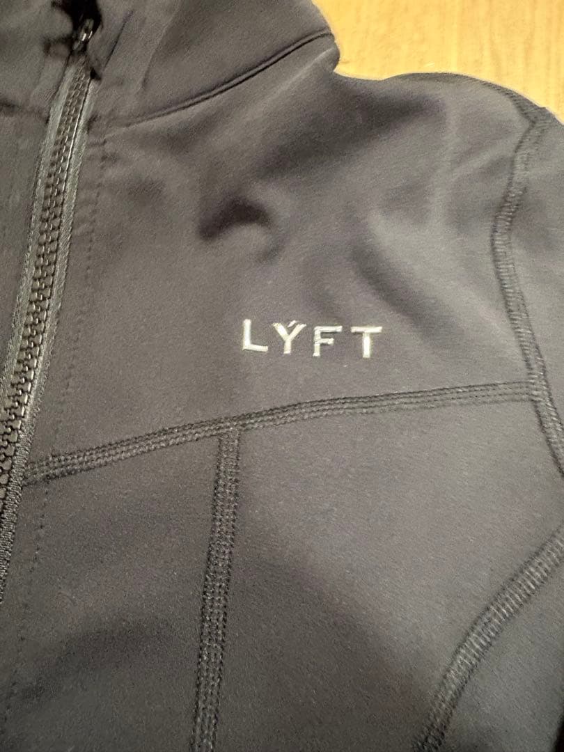 LYFT ブラック フルジッパージャケット