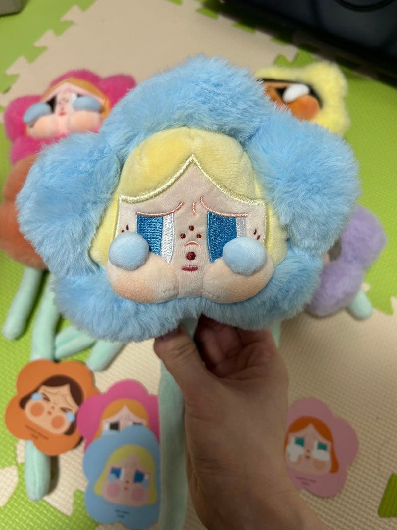 【popmart Cry baby】花のぬいぐるみ6個セット