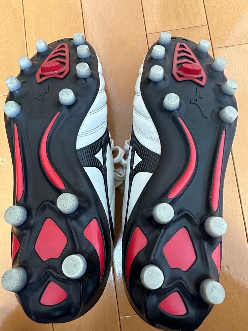 モレリアネオ2 MIZUNO白　サッカースパイク27センチ