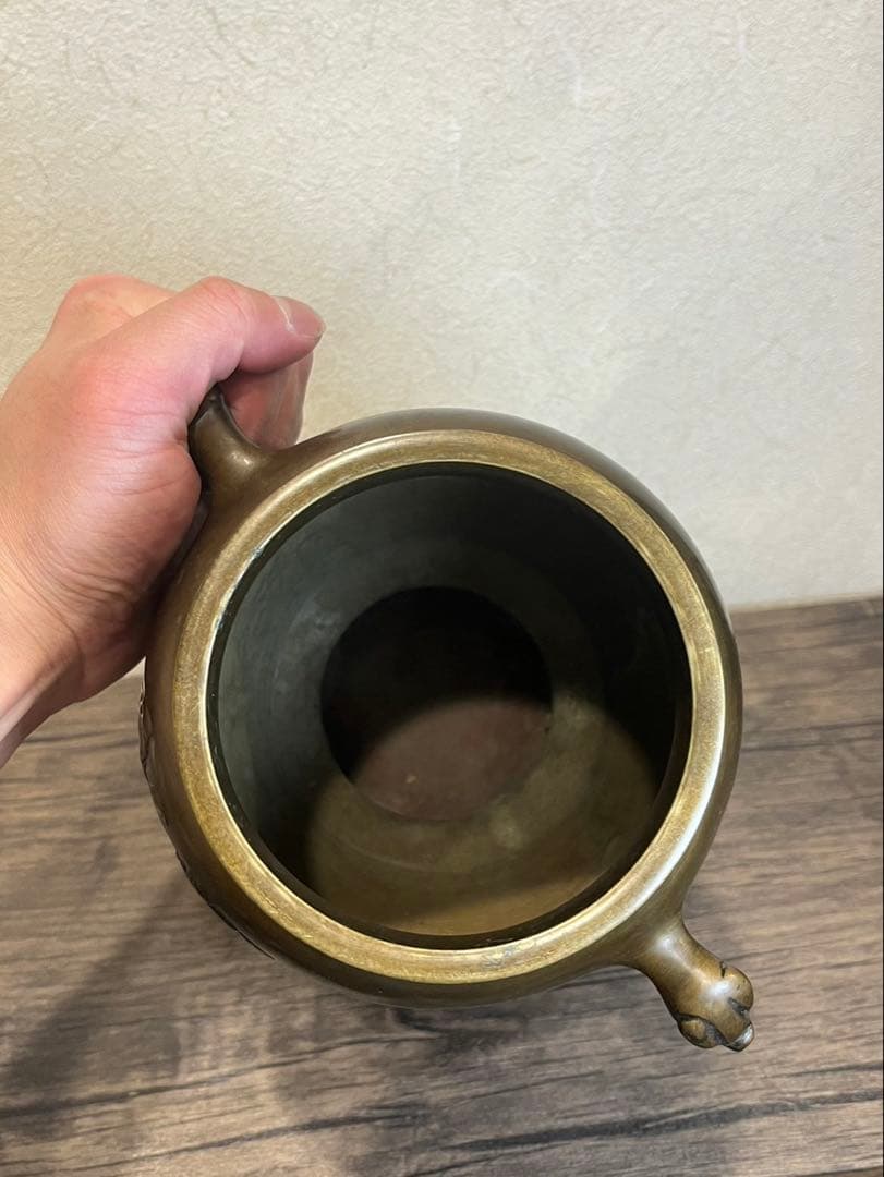 【送料込み】銅製　花瓶　青銅製の花立て 彫刻付き　フラワーベース　壺　生花花瓶