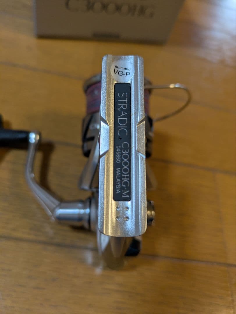 極美品！23STRADIC C3000HG スピニングリール
