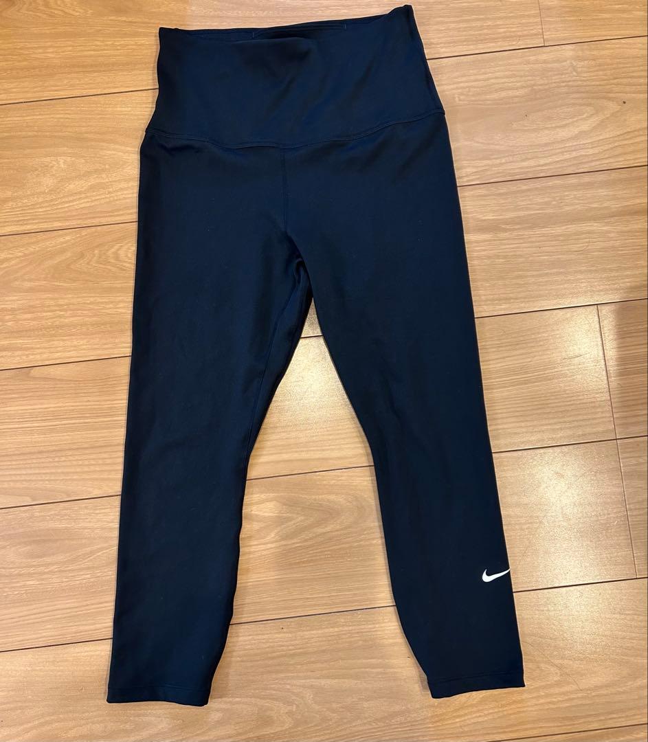 Nike トレーニングウェアセット ブラック　ピンク