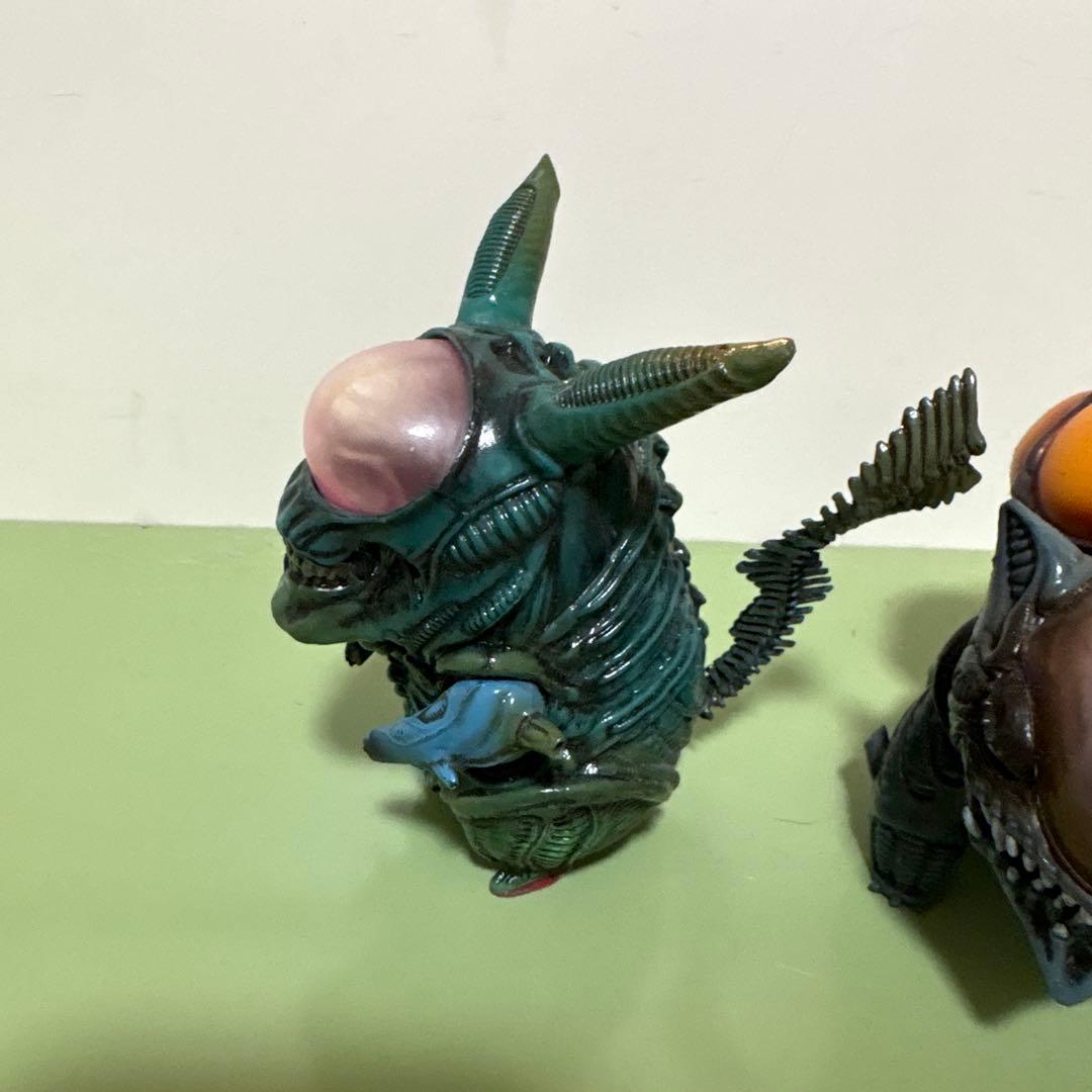 異形のピカチュウ フシギダネ エイリアン コラボ　フィギュア
