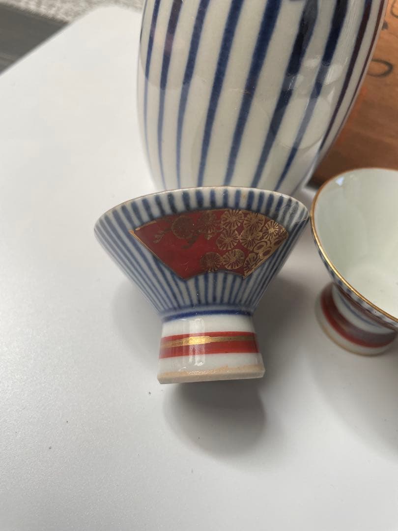 【美品・共箱付】九谷焼 酒器セット 徳利2本・猪口5客 扇面金彩 昭和レトロ