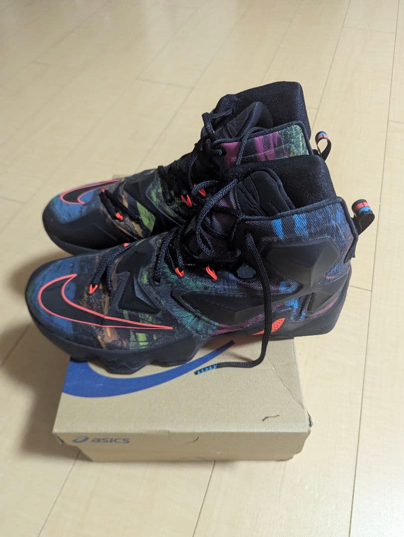 ナイキ NIKE　レブロン13 　アクロナイト　バスケットシューズ　スニーカー