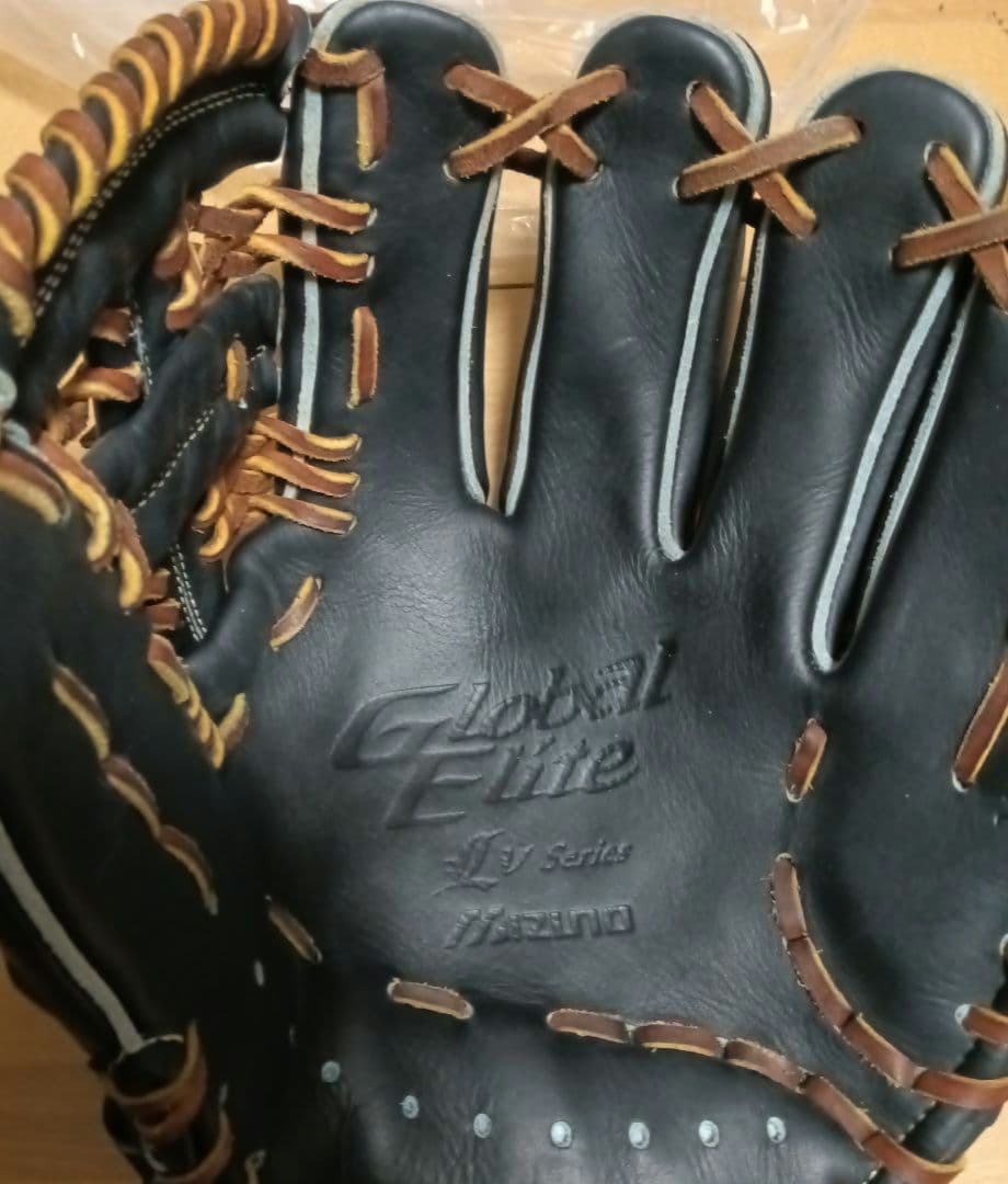 ミズノ グローバルエリート Lｖシリーズ 硬式 内野手 右投げ グローブ
