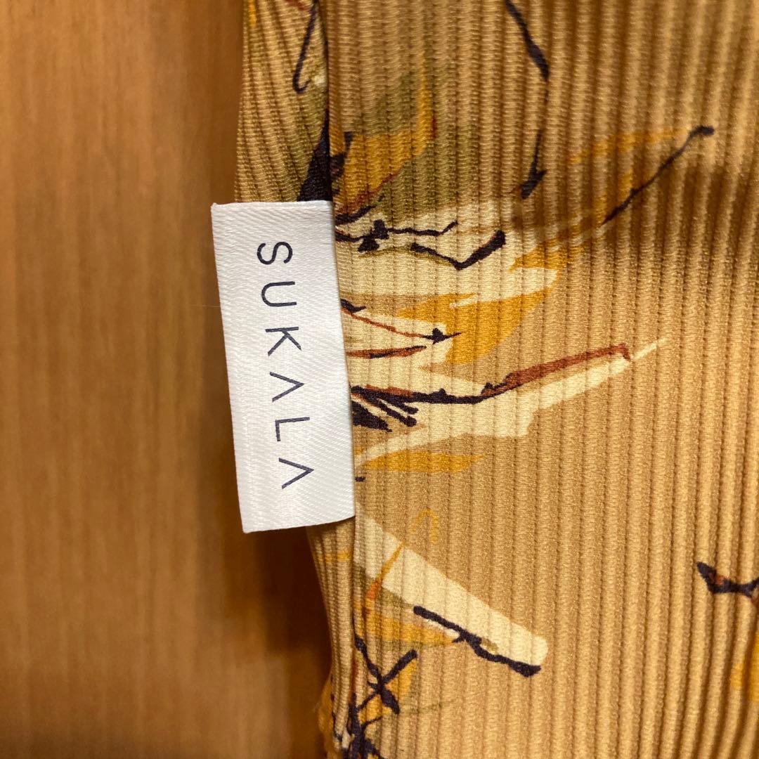 SUKALA 花柄タンクトップ