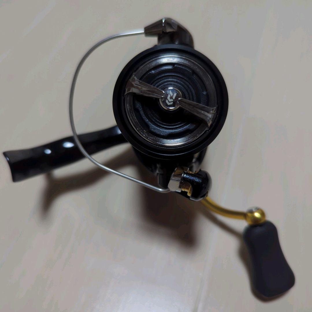 美品 ダイワ 23 レガリス 2000S-XH DAIWA LEGALIS