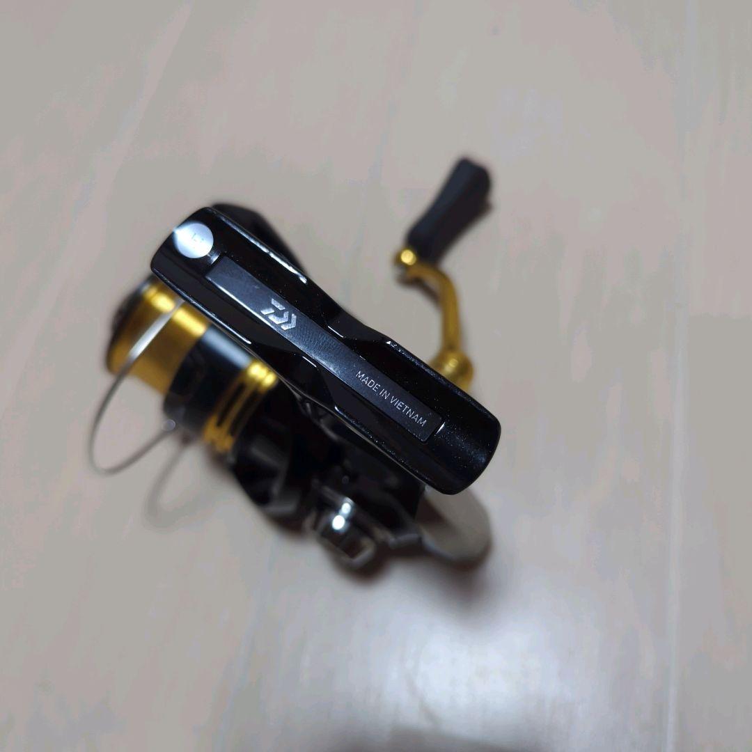 美品 ダイワ 23 レガリス 2000S-XH DAIWA LEGALIS