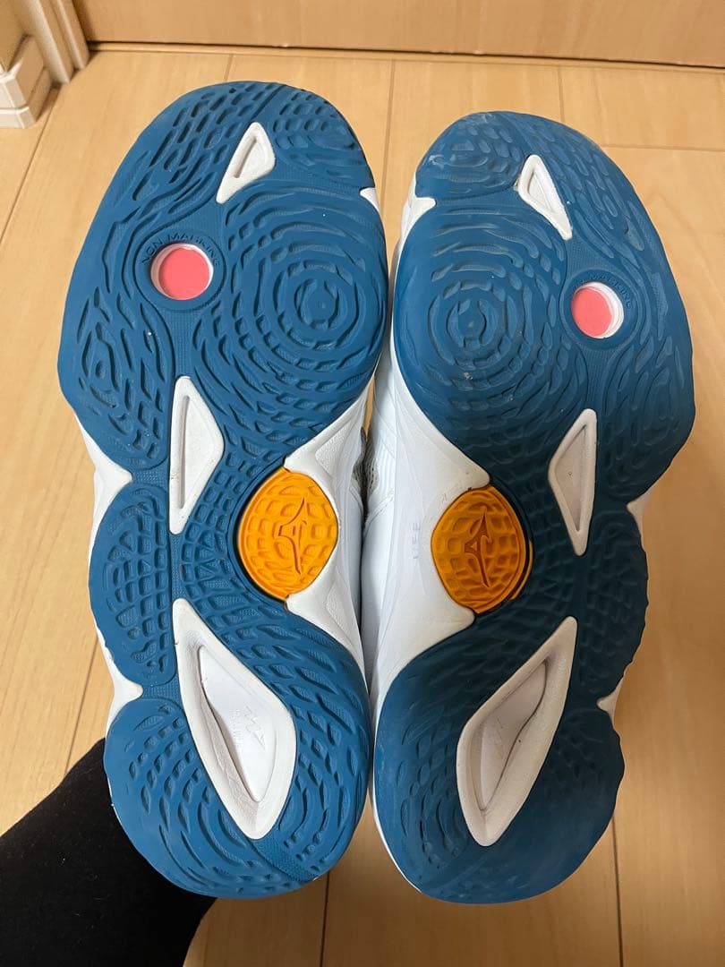 Mizuno バレーボールシューズ ホワイト/イエロー 27cm